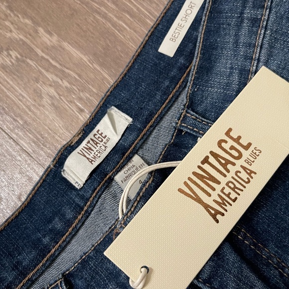 Vintage America Floral Embroidered Boho Jean Shorts Sz 4 New! - Picture 6 of 6